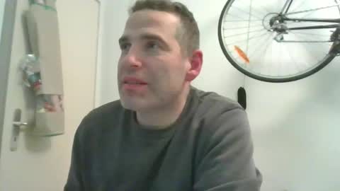 idontknowwhy1 online show from January 3, 2025, 10:29 pm