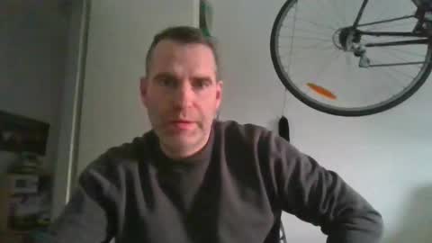 idontknowwhy1 online show from February 10, 2025, 7:04 am