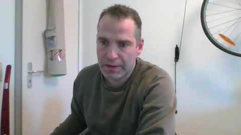 idontknowwhy1 online show from February 3, 2026, 8:41 am