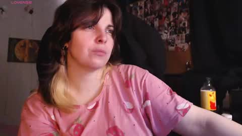 Snapshot of idontknowwhyjojo chatting on June 30, 2026, 8:04 am Saya online show from June 30, 2026, 8:04 am