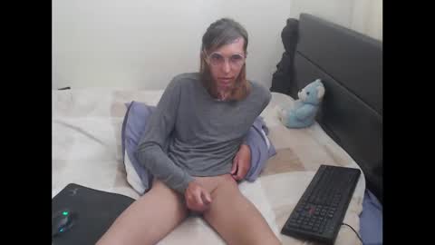 Snapshot of iemmaxox chatting on December 13, 2024, 12:42 am IEmmaXO online show from December 13, 2024, 12:42 am