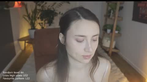 Snapshot of ifyouleave chatting on November 25, 2025, 12:27 pm Belle online show from November 25, 2025, 12:27 pm