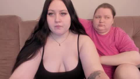 Snapshot of ihaveasecret_ chatting on September 22, 2025, 5:48 pm Alice online show from September 22, 2025, 5:48 pm