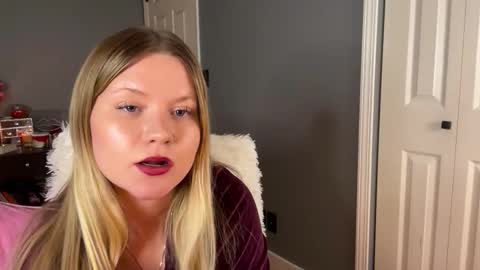 Snapshot of iheartcassie2844 chatting on February 13, 2026, 11:56 pm cassie online show from February 13, 2026, 11:56 pm