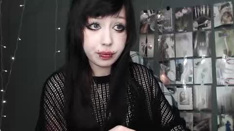 Snapshot of iiiiiiis chatting on June 10, 2026, 8:46 am iiiiiiis online show from June 10, 2026, 8:46 am