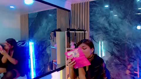 Snapshot of iisalombardi chatting on October 29, 2025, 2:36 am iisalombardi online show from October 29, 2025, 2:36 am