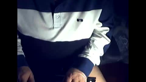 Snapshot of ikissuuuu chatting on December 4, 2025, 4:16 pm ikissuuuu online show from December 4, 2025, 4:16 pm