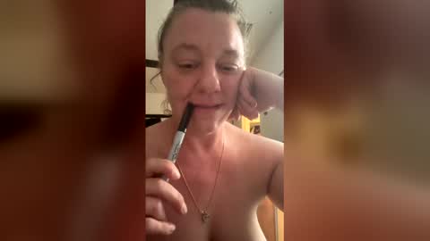 Snapshot of ilanamumma chatting on June 4, 2026, 2:50 am ilanamumma online show from June 4, 2026, 2:50 am