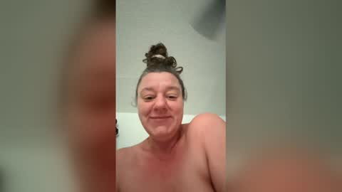 Snapshot of ilanamumma chatting on June 9, 2026, 12:28 pm ilanamumma online show from June 9, 2026, 12:28 pm