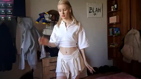 Snapshot of ilianamessersmith chatting on June 6, 2026, 7:13 am ShyLuna online show from June 6, 2026, 7:13 am
