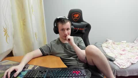 iliaskris online show from November 18, 2025, 2:43 pm