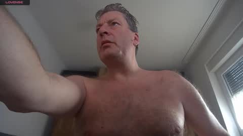 iliebetight online show from December 22, 2025, 11:07 am