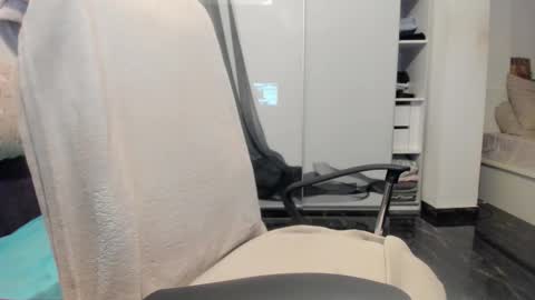 Snapshot of ilikefacial chatting on November 27, 2025, 6:10 pm Bamby online show from November 27, 2025, 6:10 pm