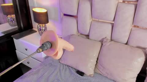 Snapshot of iliy_ chatting on February 17, 2025, 2:48 pm ILY online show from February 17, 2025, 2:48 pm