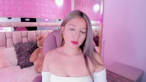 Snapshot of im__angelica chatting on September 19, 2025, 2:07 pm Ange online show from September 19, 2025, 2:07 pm