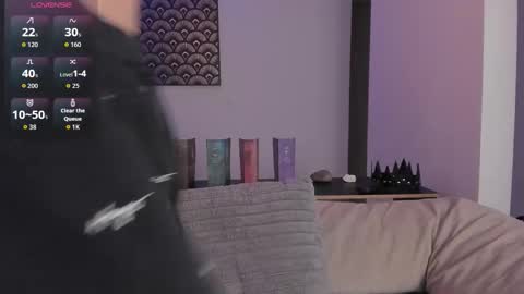 Snapshot of im__thomas chatting on December 15, 2025, 5:01 am IM THOMAS online show from December 15, 2025, 5:01 am