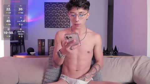 Snapshot of im__thomas chatting on December 20, 2025, 2:07 am IM THOMAS online show from December 20, 2025, 2:07 am