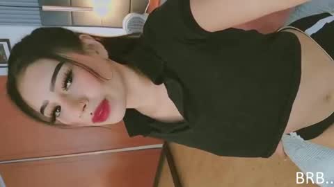 im_alesa online show from November 12, 2025, 10:48 am