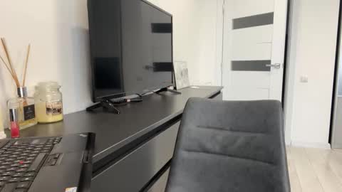 Snapshot of im_alisa_ chatting on September 15, 2025, 7:30 am Alisa online show from September 15, 2025, 7:30 am