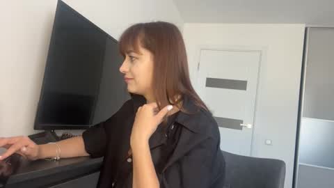 Snapshot of im_alisa_ chatting on September 17, 2025, 7:43 am Alisa online show from September 17, 2025, 7:43 am