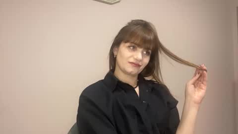 Snapshot of im_alisa_ chatting on October 28, 2025, 9:57 am Alisa online show from October 28, 2025, 9:57 am