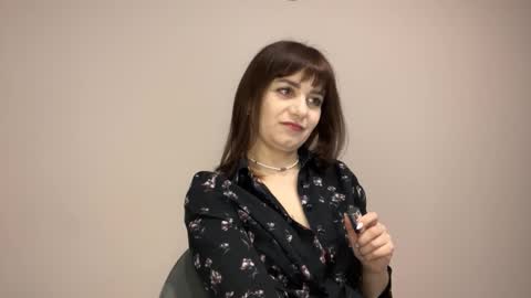 Snapshot of im_alisa_ chatting on November 6, 2025, 8:15 am Alisa online show from November 6, 2025, 8:15 am