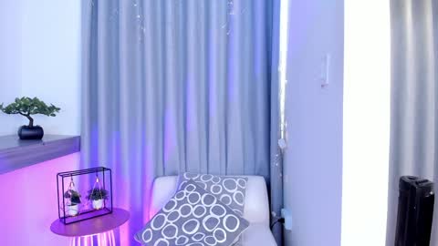  LUCY online show from January 4, 2025, 3:49 pm