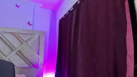 im_brittany_333 online show from April 4, 2026, 3:16 am