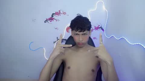 im_david01 online show from November 21, 2025, 12:59 pm