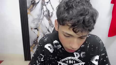 im_david01 online show from November 24, 2025, 12:38 pm