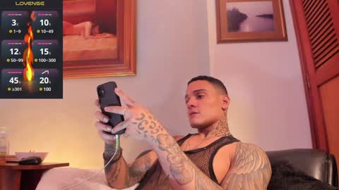 im_dominike online show from January 10, 2025, 10:46 pm