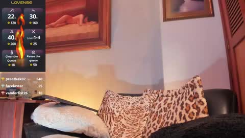 im_dominike online show from March 1, 2025, 1:11 am