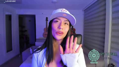 im_mariana online show from March 31, 2026, 3:41 am