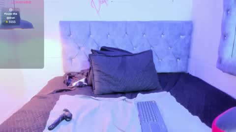 Mia online show from March 24, 2026, 5:18 pm