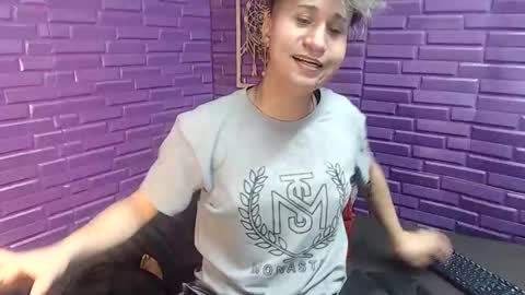 im_milan_rs online show from January 14, 2025, 3:43 am