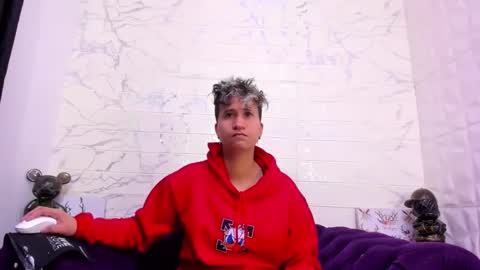 im_milan_rs online show from January 28, 2025, 4:18 am