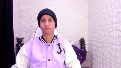 im_milan_rs online show from February 10, 2025, 10:09 am