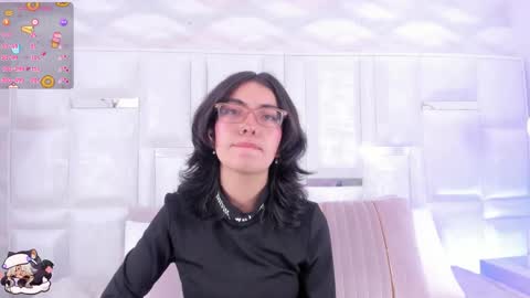 Moly  online show from November 14, 2025, 8:07 pm