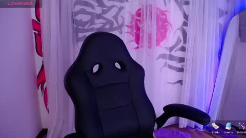 Jade Rosse online show from July 28, 2026, 7:04 pm