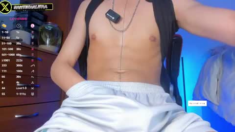 im_santikhalifa online show from July 28, 2026, 2:35 pm
