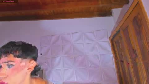 im_sebaslopez online show from April 14, 2026, 7:42 pm