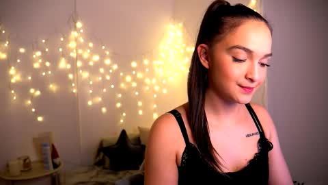 Snapshot of im_yourr_secret chatting on January 14, 2025, 9:51 pm Pattie online show from January 14, 2025, 9:51 pm