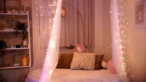 Snapshot of im_yourr_secret chatting on February 16, 2025, 7:38 pm Pattie online show from February 16, 2025, 7:38 pm