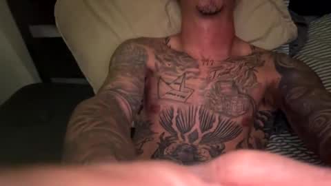 imallyours232323 online show from October 12, 2025, 4:00 am