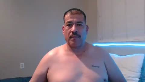 Snapshot of imbackmandosuknw chatting on December 1, 2025, 9:03 am imbackmandosuknw online show from December 1, 2025, 9:03 am