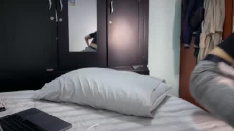 Colton Alvin Independent model online show from October 2, 2025, 11:12 pm