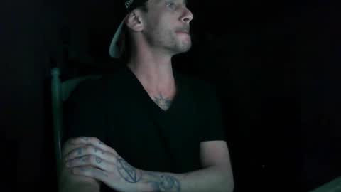 Snapshot of imilluminator chatting on April 16, 2026, 5:41 am imilluminator online show from April 16, 2026, 5:41 am