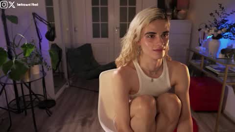 Snapshot of imkawaiiboi chatting on November 7, 2025, 8:42 pm sasha hethey online show from November 7, 2025, 8:42 pm