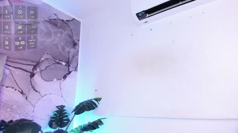 Snapshot of imleana chatting on December 14, 2024, 9:56 pm Leana online show from December 14, 2024, 9:56 pm