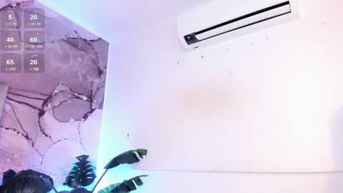 Snapshot of imleana chatting on December 20, 2024, 8:55 pm Leana online show from December 20, 2024, 8:55 pm